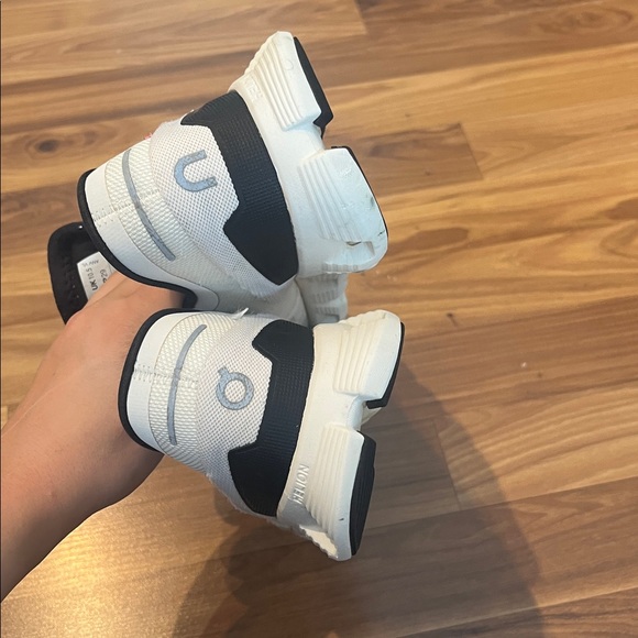 On Running Men's Black and White Athletic Shoes - Picture 7 of 7